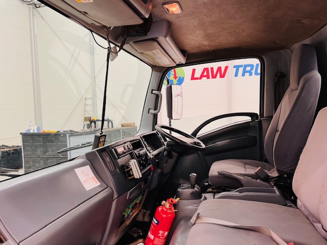 Isuzu N75 190 Day Cab Dropside