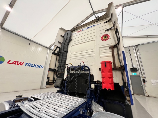 Volvo FH 480 6×2 Rear Lift Tractor Unit