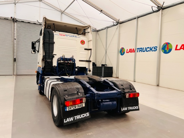 Volvo FH12 420 4×2 Sleeper Cab Tractor Unit