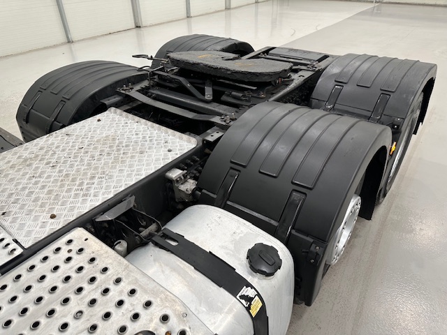 Volvo FH 500 6×2 Midlift Tractor Unit