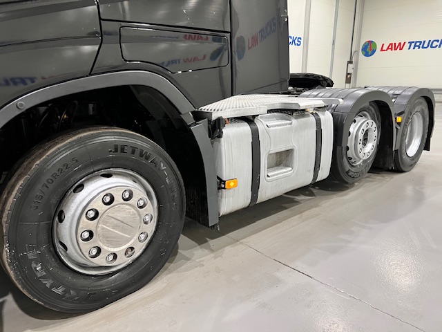 Volvo FH 500 6×2 Midlift Tractor Unit
