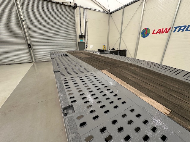 SDC Tri Axle Kicker Vehicle Carrier Lowloader
