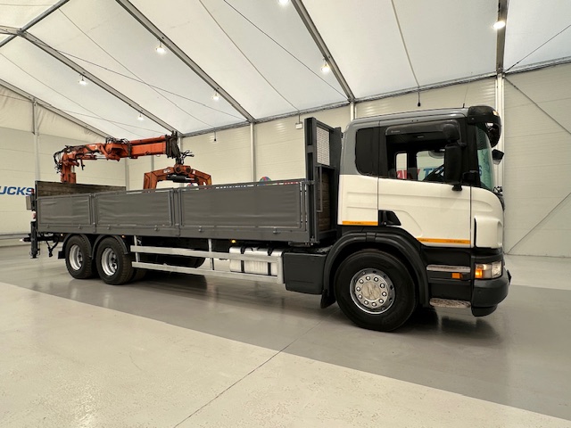 Scania P270 6×2 10 Tyre Flatbed Brick Grab