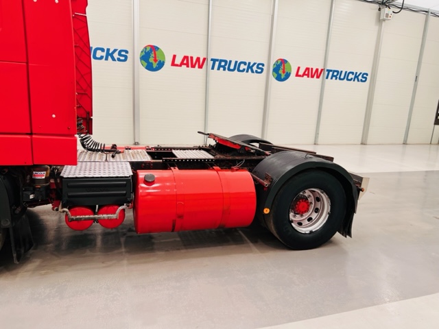 Volvo FH12 420 4×2 GTXL Tractor Unit