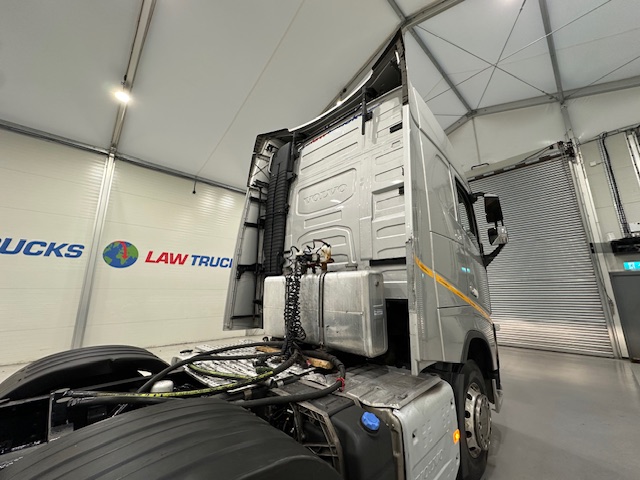 Volvo FH 500 6×2 Midlift Tractor Unit PTO