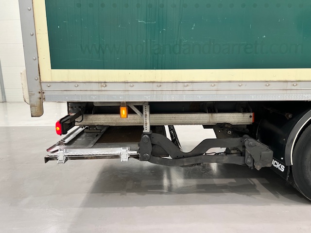 Scania P250 4×2 Sleeper Cab Box Van