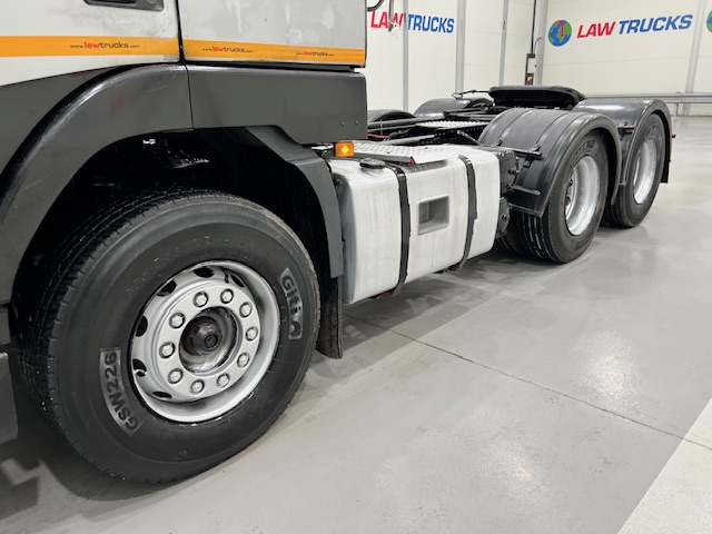 Volvo FH12 420 6×4 Double Drive Tractor Unit