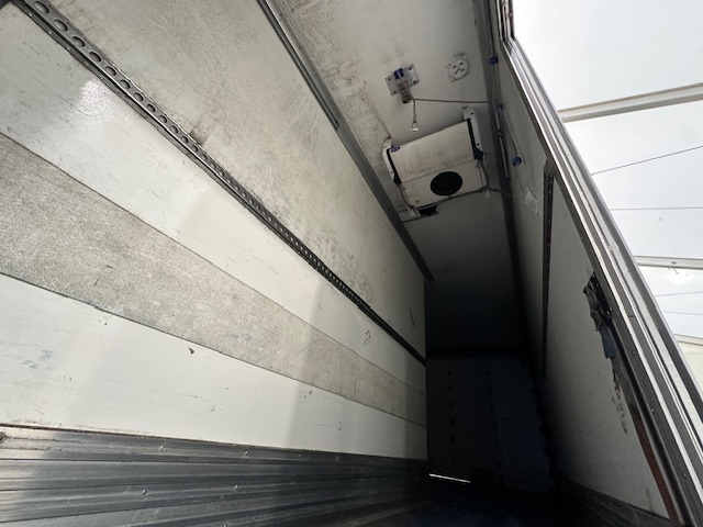 DAF CF 370 6×2 Sleeper Cab Fridge Box