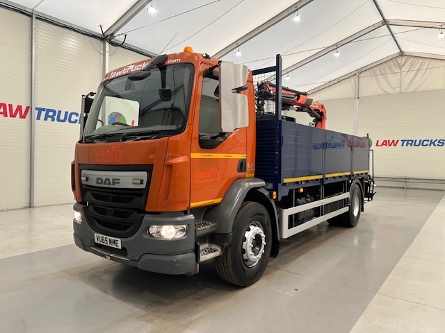 DAF LF 220 Day Cab Dropside Brick Grab