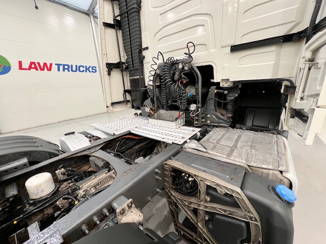 Volvo FH 500 6×2 Midlift Tractor Unit
