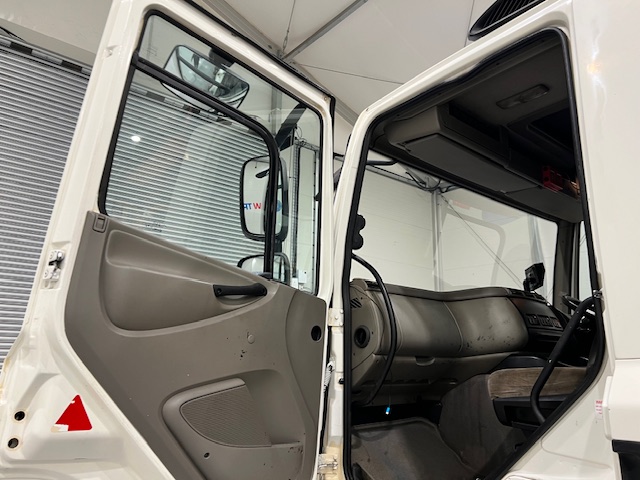 DAF CF85 360 8×4 Day Cab Steel Tipper Grab