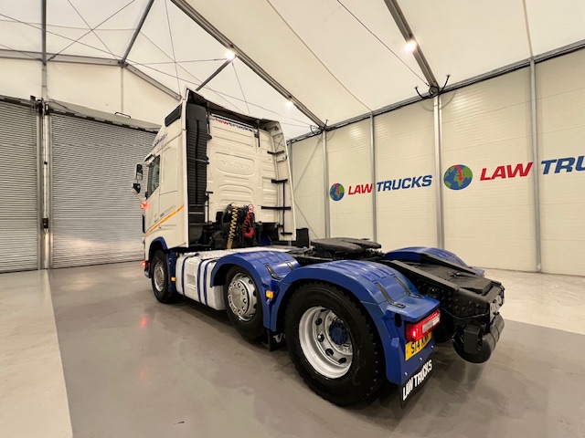Volvo FH 500 6×2 Midlift Tractor Unit