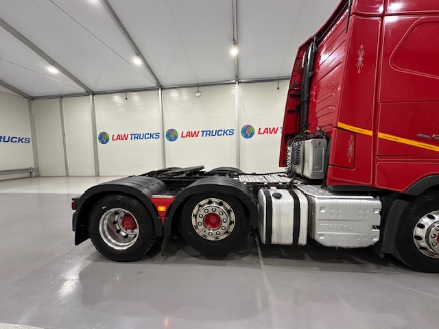Volvo FH 500 6×2 Sleeper Cab Tractor Unit