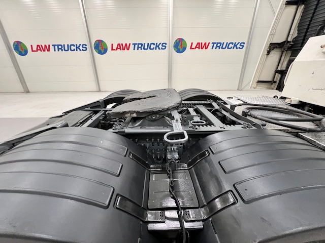 Volvo FH 500 6×2 Sleeper Cab Tractor Unit PTO
