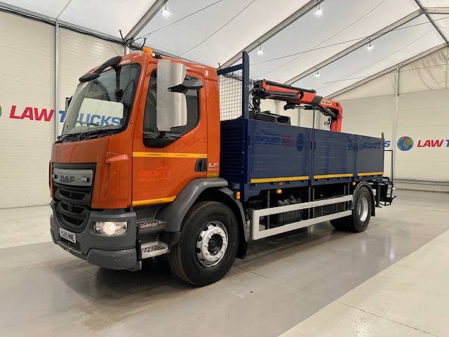 DAF LF 220 Day Cab Dropside Brick Grab