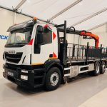 Iveco Stralis 310 Euro 6 6×2 Dropside Brick Grab - thumbnail
