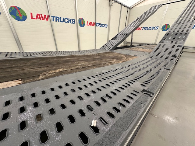 SDC Tri Axle Kicker Vehicle Carrier Lowloader