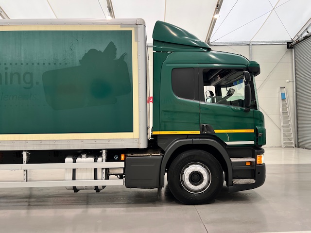 Scania P250 4×2 Sleeper Cab Box Van