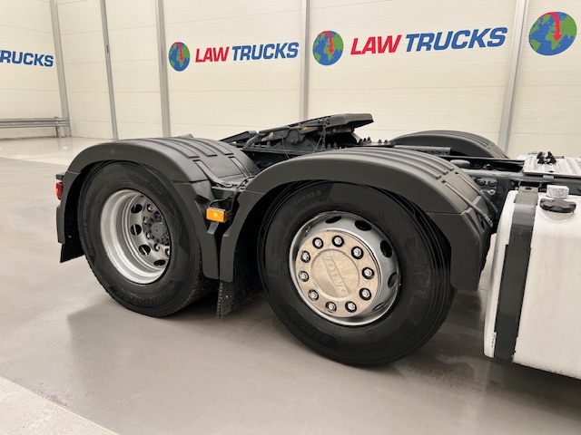Volvo FH 460 6×2 Midlift Tractor Unit