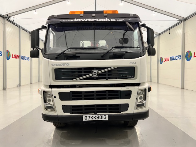 Volvo FM 400 8×4 Steel Tipper Grab Manual