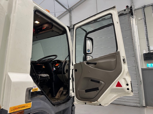 DAF CF75 310 6×4 Day Cab Steel Tipper Grab