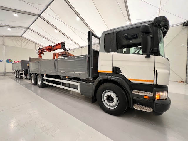 Scania P270 6×2 10 Tyre Flatbed Drawbar Brick Grab