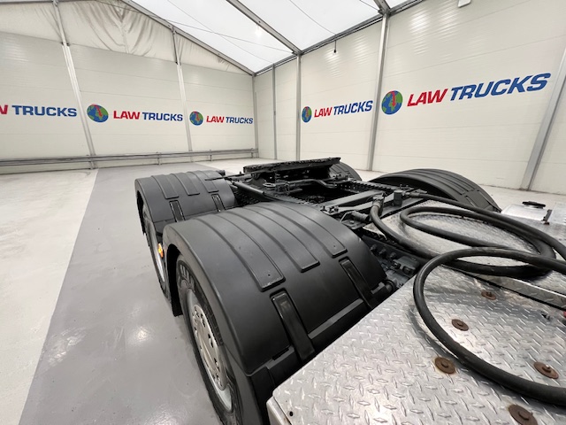 Volvo FH 500 6×2 Sleeper Cab Tractor Unit PTO