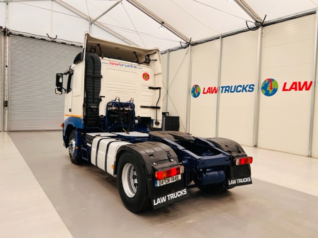 Volvo FH12 420 4×2 Sleeper Cab Tractor Unit