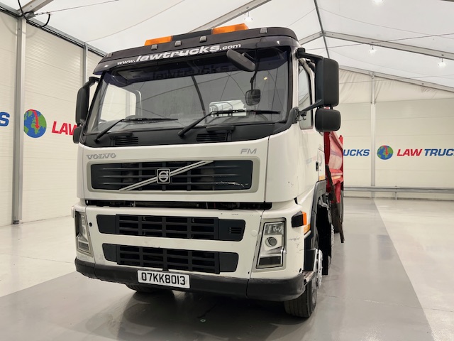 Volvo FM 400 8×4 Steel Tipper Grab Manual