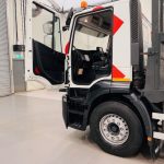 Iveco Stralis 310 Euro 6 6×2 Dropside Brick Grab - thumbnail