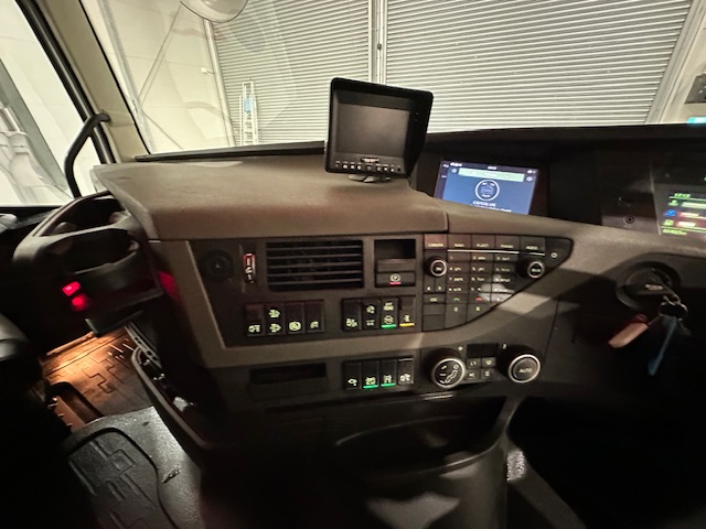 Volvo FH 500 6×2 Midlift Tractor Unit