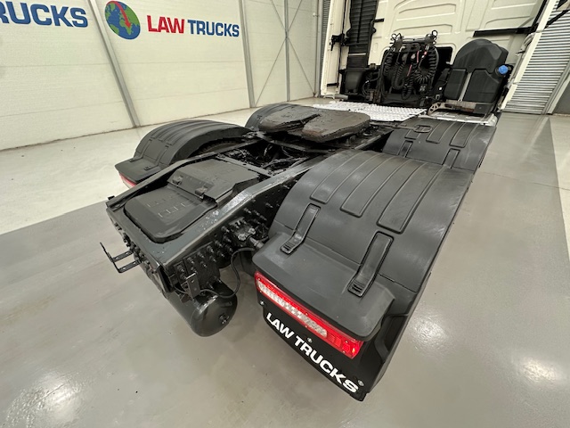 Volvo FH 500 6×2 Globetrotter XL Midlift Tractor Unit