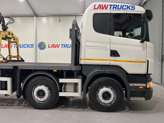 Scania R420 8×2 Rear Lift Brick Grab Drawbar
