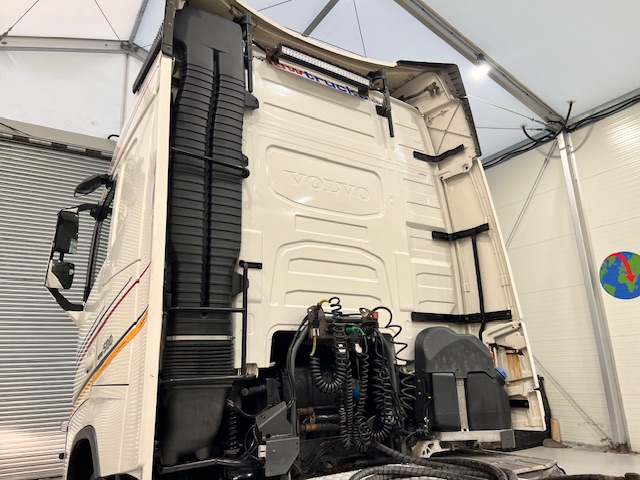 Volvo FH 500 6×2 Midlift Tractor Unit