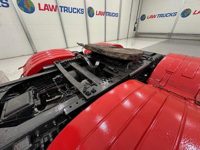 Volvo FH 500 6×2 Midlift Tractor Unit