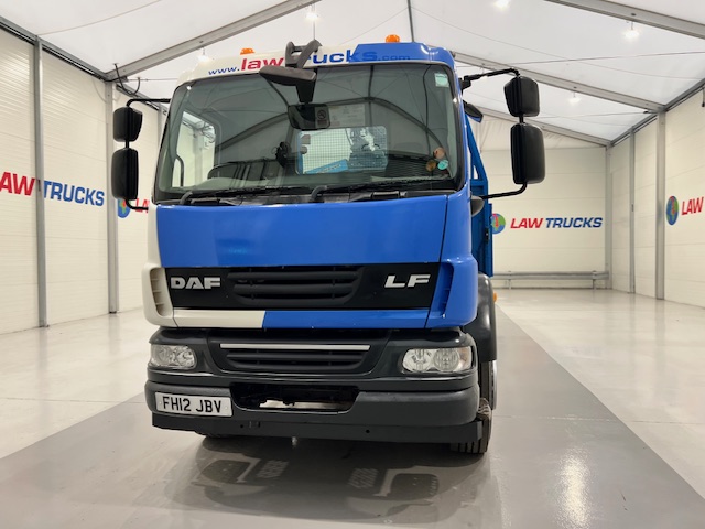 DAF LF55 220 Day Cab Dropside Brick Grab
