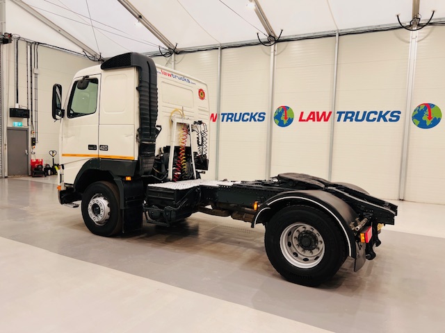 Volvo FH12 420 4×2 Tractor Unit