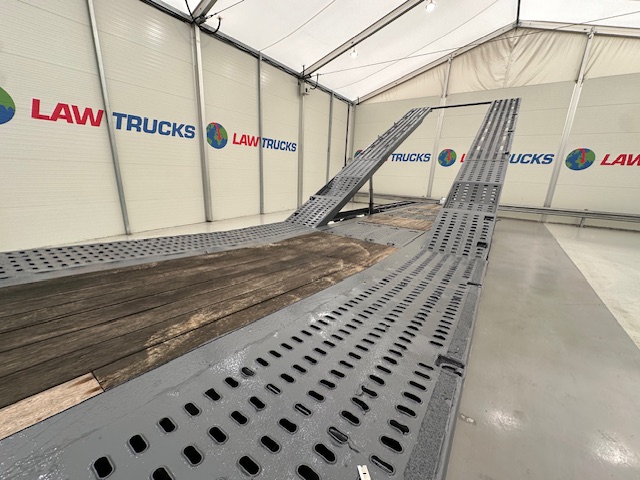 SDC Tri Axle Kicker Vehicle Carrier Lowloader