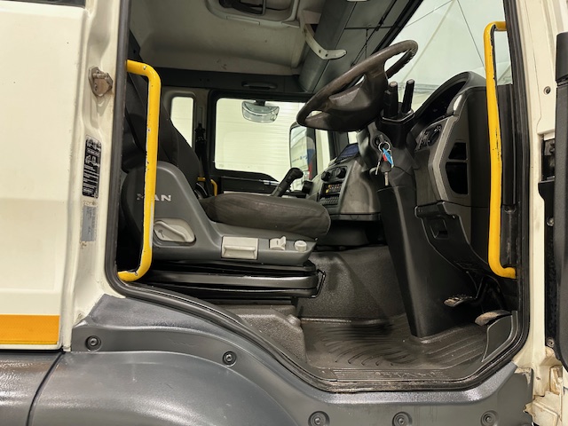 MAN TGS 35.360 8×4 Day Cab Steel Tipper Grab