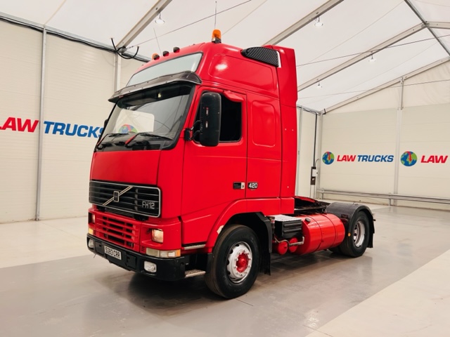 Volvo FH12 420 4×2 GTXL Tractor Unit