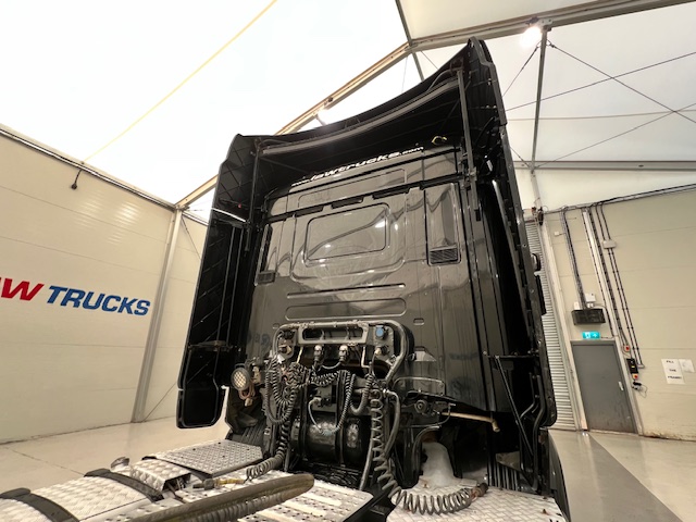 Scania R450 6×2 Rear Lift Highline Tractor Unit PTO