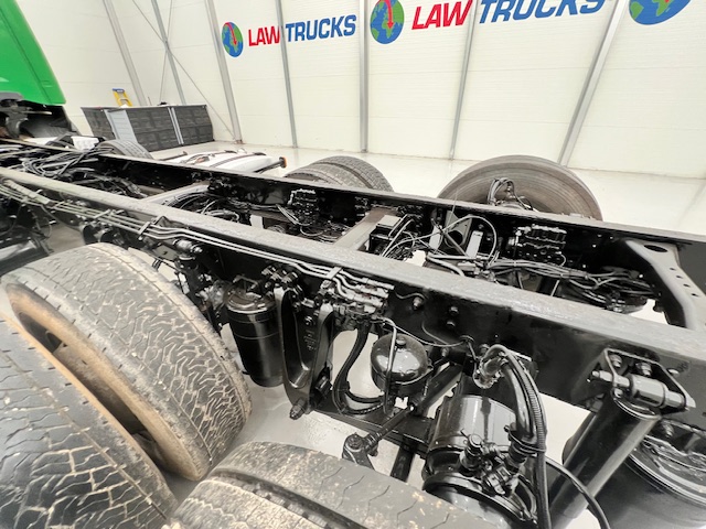 Scania G360 8×2 Sleeper Chassis Cab