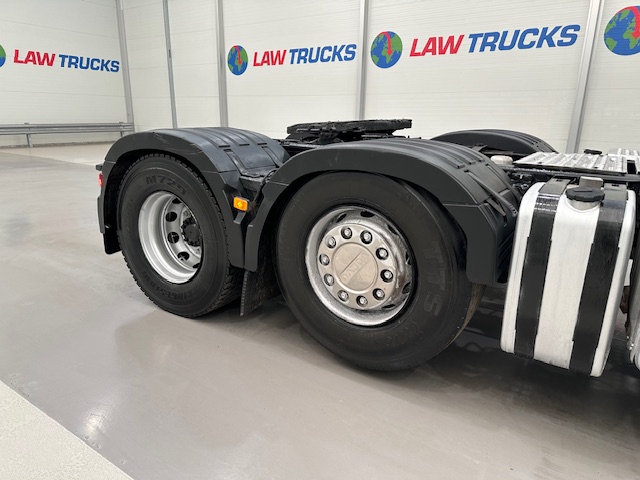 Volvo FH 500 6×2 Globetrotter XL Midlift Tractor Unit
