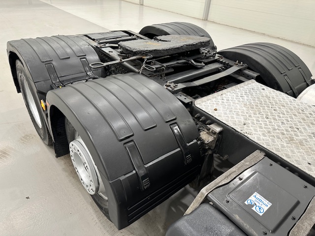 Volvo FH 500 6×2 Midlift Tractor Unit