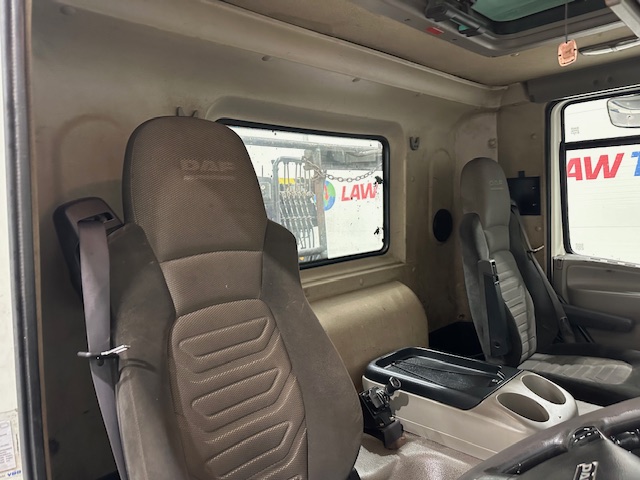 DAF CF75 310 6×4 Day Cab Steel Tipper Grab