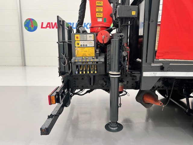 Iveco Stralis 310 6×2 Dropside Brick Grab