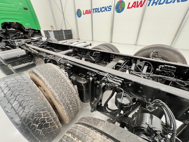 Scania G360 8×2 Sleeper Chassis Cab