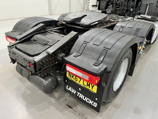 Volvo FH 500 6×2 Midlift Tractor Unit