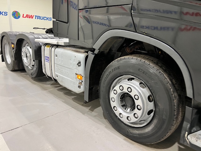 Volvo FH 500 6×2 Midlift Tractor Unit