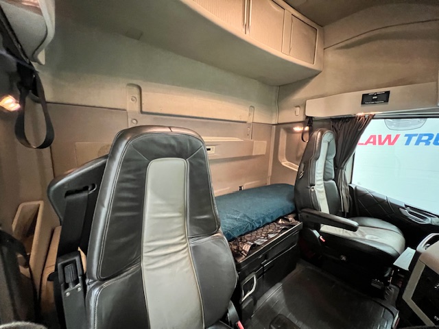 Volvo FH 500 6×2 Sleeper Cab Tractor Unit